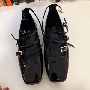 Elegant Black Strappy Women's Shoes